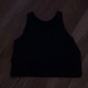 Black cropped workout tank top